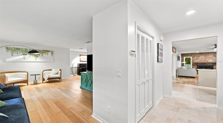 Tampa, Florida 33612, 3 Bedroom Bedrooms, ,2 Bathroombathrooms,Residential,For Sale,Fore,0,Mfrtb8536483