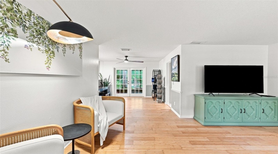 Tampa, Florida 33612, 3 Bedroom Bedrooms, ,2 Bathroombathrooms,Residential,For Sale,Fore,0,Mfrtb8536483