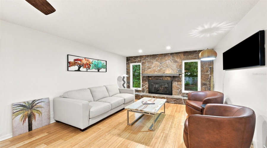Tampa, Florida 33612, 3 Bedroom Bedrooms, ,2 Bathroombathrooms,Residential,For Sale,Fore,0,Mfrtb8536483