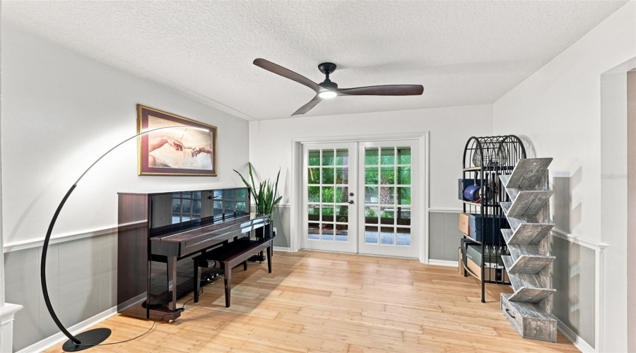 Tampa, Florida 33612, 3 Bedroom Bedrooms, ,2 Bathroombathrooms,Residential,For Sale,Fore,0,Mfrtb8536483
