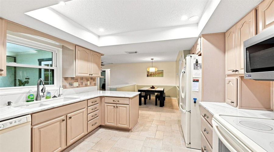 Tampa, Florida 33612, 3 Bedroom Bedrooms, ,2 Bathroombathrooms,Residential,For Sale,Fore,0,Mfrtb8536483