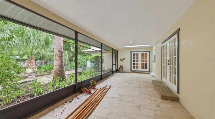 Tampa, Florida 33612, 3 Bedroom Bedrooms, ,2 Bathroombathrooms,Residential,For Sale,Fore,0,Mfrtb8536483