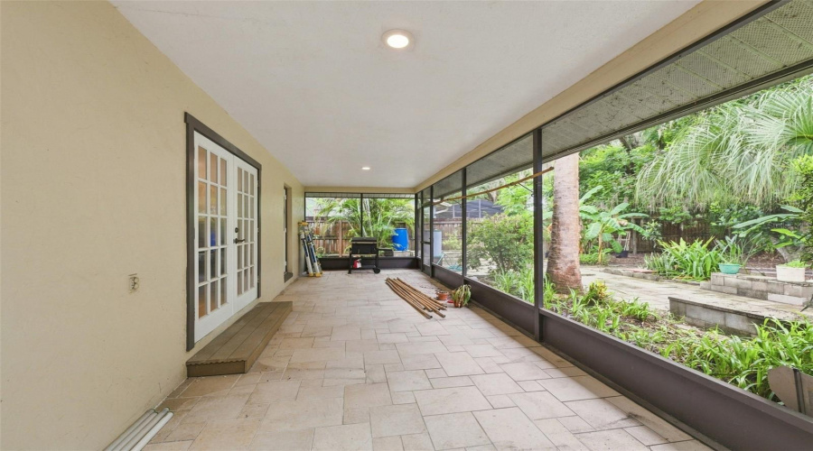 Tampa, Florida 33612, 3 Bedroom Bedrooms, ,2 Bathroombathrooms,Residential,For Sale,Fore,0,Mfrtb8536483