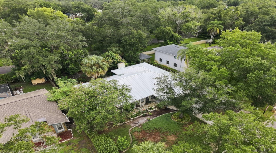 Tampa, Florida 33612, 3 Bedroom Bedrooms, ,2 Bathroombathrooms,Residential,For Sale,Fore,0,Mfrtb8536483