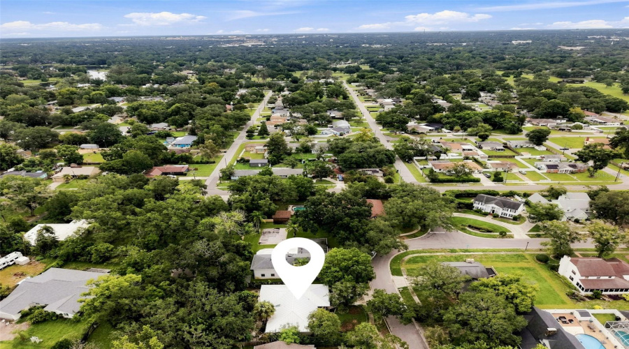 Tampa, Florida 33612, 3 Bedroom Bedrooms, ,2 Bathroombathrooms,Residential,For Sale,Fore,0,Mfrtb8536483