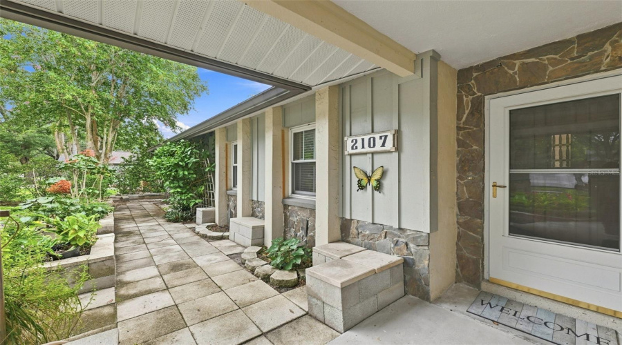 Tampa, Florida 33612, 3 Bedroom Bedrooms, ,2 Bathroombathrooms,Residential,For Sale,Fore,0,Mfrtb8536483