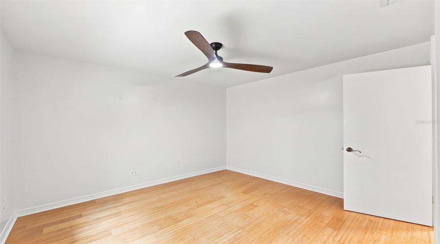 Tampa, Florida 33612, 3 Bedroom Bedrooms, ,2 Bathroombathrooms,Residential,For Sale,Fore,0,Mfrtb8536483