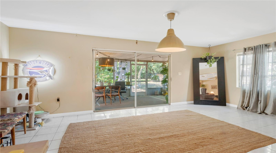Tampa, Florida 33611, 4 Bedroom Bedrooms, ,2 Bathroombathrooms,Residential,For Sale,Hesperides,0,Mfrtb8507110