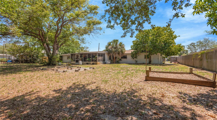 Tampa, Florida 33611, 4 Bedroom Bedrooms, ,2 Bathroombathrooms,Residential,For Sale,Hesperides,0,Mfrtb8507110