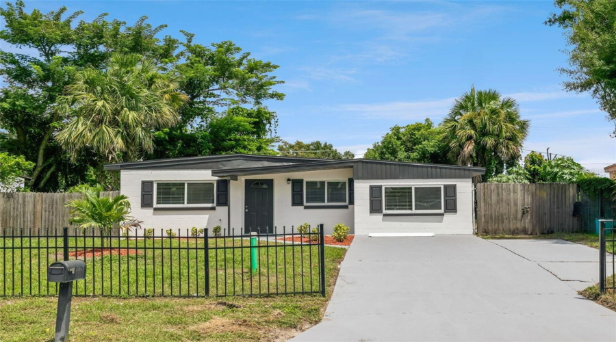 Orlando, Florida 32805, 3 Bedroom Bedrooms, ,2 Bathroombathrooms,Residential,For Sale,Amelia,0,Mfro6436604