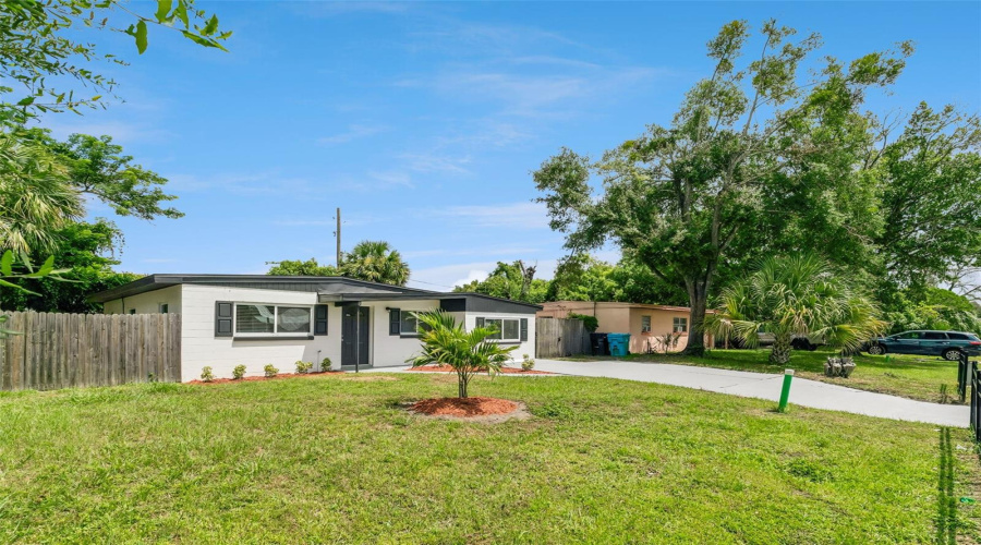 Orlando, Florida 32805, 3 Bedroom Bedrooms, ,2 Bathroombathrooms,Residential,For Sale,Amelia,0,Mfro6436604