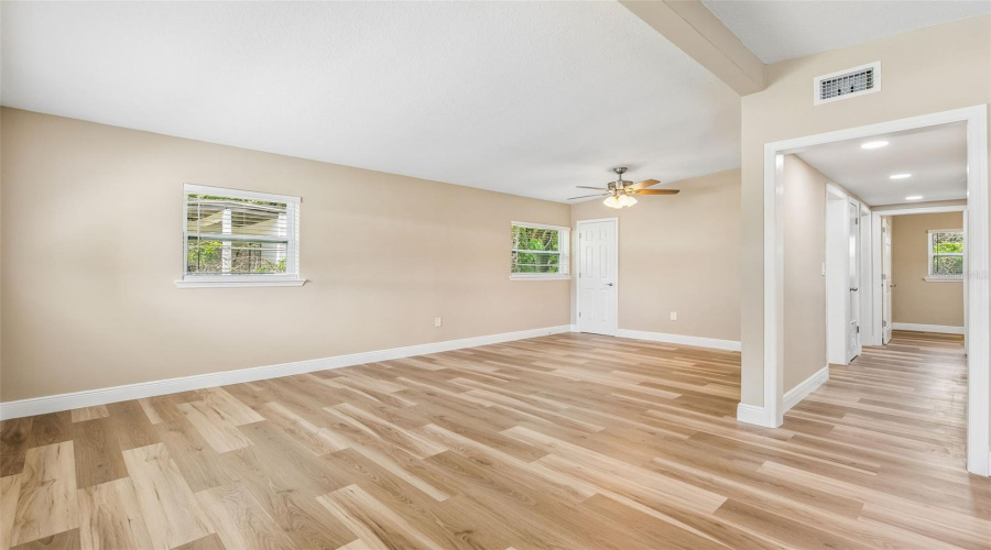 Orlando, Florida 32805, 3 Bedroom Bedrooms, ,2 Bathroombathrooms,Residential,For Sale,Amelia,0,Mfro6436604