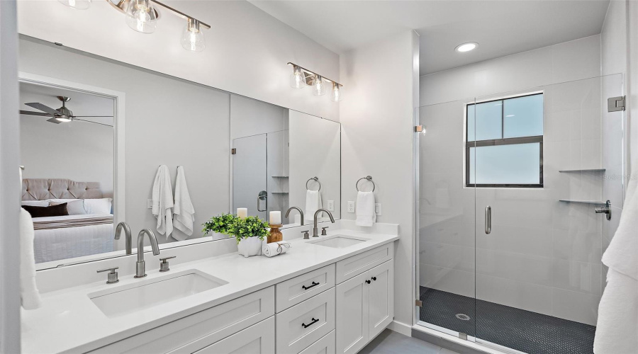 St Petersburg, Florida 33701, 4 Bedroom Bedrooms, ,3 Bathroombathrooms,Residential,For Sale,11Th,0,Mfrtb8515797
