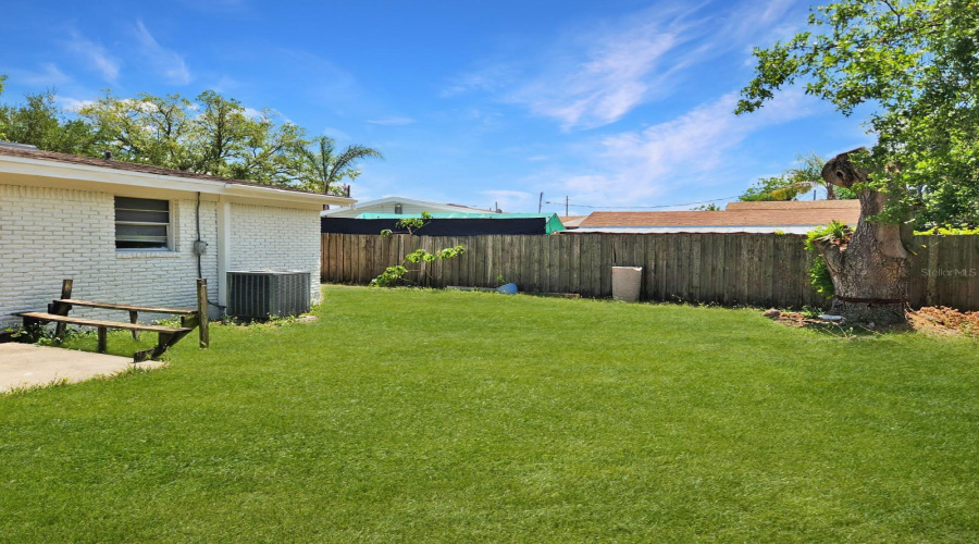 Orlando, Florida 32807, 4 Bedroom Bedrooms, ,2 Bathroombathrooms,Residential,For Sale,Santiago,0,Mfro6399783