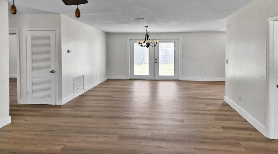 Orlando, Florida 32807, 4 Bedroom Bedrooms, ,2 Bathroombathrooms,Residential,For Sale,Santiago,0,Mfro6399783