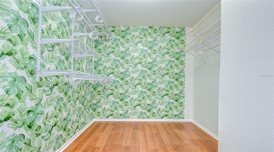 Tampa, Florida 33624, 3 Bedroom Bedrooms, ,2 Bathroombathrooms,Residential,For Sale,Oakmanor,0,Mfrtb8542767