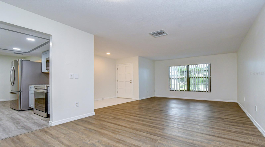 Tampa, Florida 33624, 3 Bedroom Bedrooms, ,2 Bathroombathrooms,Residential,For Sale,Oakmanor,0,Mfrtb8542767