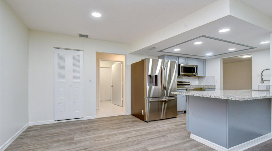 Dinette + Walk-In Pantry