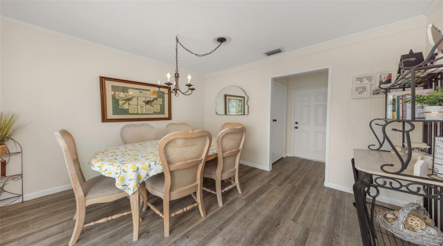Pinellas Park, Florida 33782, 2 Bedroom Bedrooms, ,1 Bathroombathrooms,Residential,For Sale,Tulip,0,Mfrtb8540882