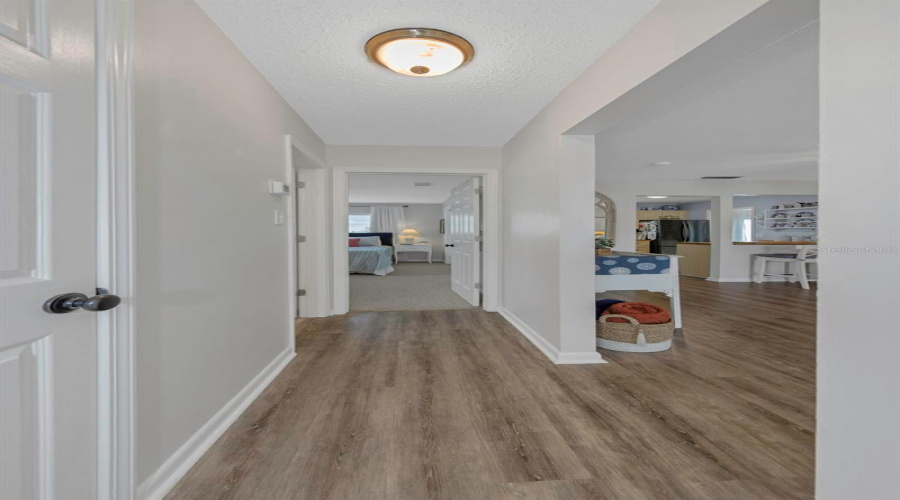 Pinellas Park, Florida 33782, 2 Bedroom Bedrooms, ,1 Bathroombathrooms,Residential,For Sale,Tulip,0,Mfrtb8540882