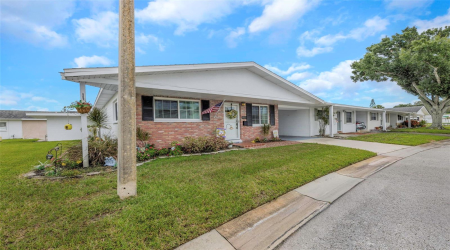 Pinellas Park, Florida 33782, 2 Bedroom Bedrooms, ,1 Bathroombathrooms,Residential,For Sale,Tulip,0,Mfrtb8540882
