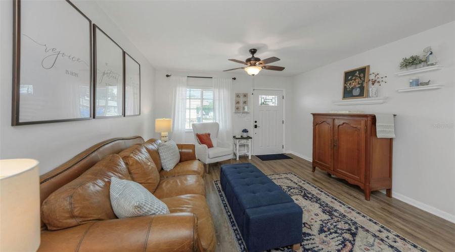 Pinellas Park, Florida 33782, 2 Bedroom Bedrooms, ,1 Bathroombathrooms,Residential,For Sale,Tulip,0,Mfrtb8540882
