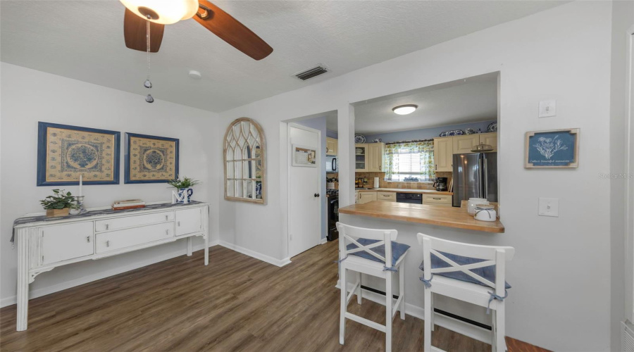 Pinellas Park, Florida 33782, 2 Bedroom Bedrooms, ,1 Bathroombathrooms,Residential,For Sale,Tulip,0,Mfrtb8540882