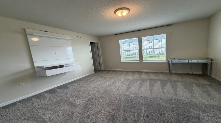 Davenport, Florida 33896, 3 Bedroom Bedrooms, ,2 Bathroombathrooms,Residential,For Sale,Stunning,0,Mfro6381260