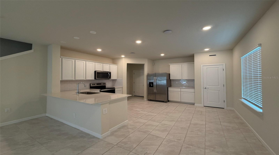 Davenport, Florida 33896, 3 Bedroom Bedrooms, ,2 Bathroombathrooms,Residential,For Sale,Stunning,0,Mfro6381260