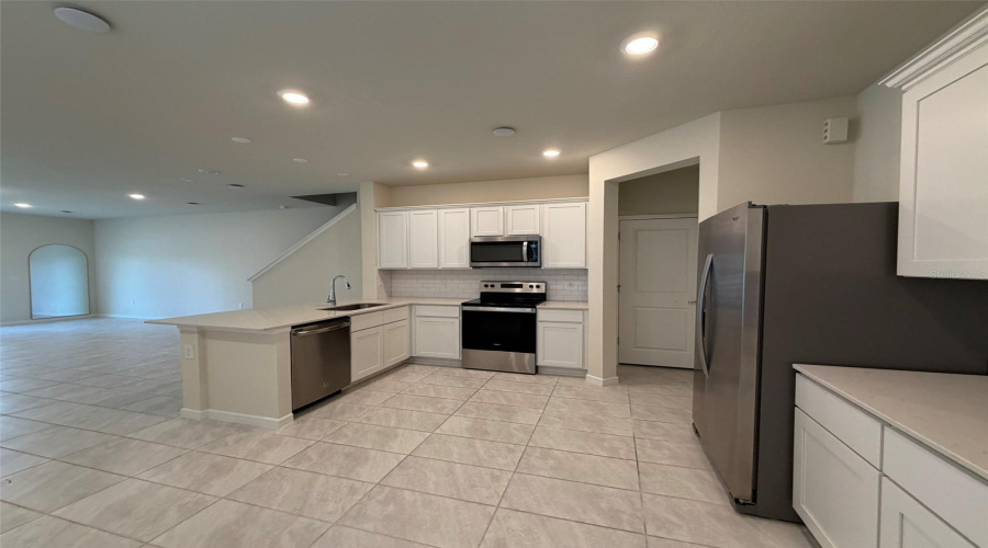 Davenport, Florida 33896, 3 Bedroom Bedrooms, ,2 Bathroombathrooms,Residential,For Sale,Stunning,0,Mfro6381260
