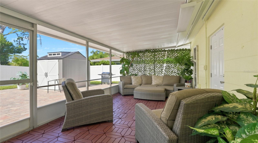 Sarasota, Florida 34231, 2 Bedroom Bedrooms, ,2 Bathroombathrooms,Residential,For Sale,Savage,0,Mfra4703273