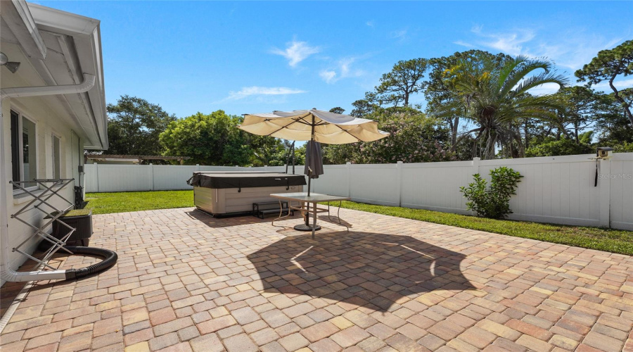 Sarasota, Florida 34231, 2 Bedroom Bedrooms, ,2 Bathroombathrooms,Residential,For Sale,Savage,0,Mfra4703273