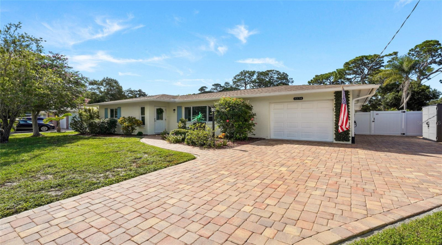 Sarasota, Florida 34231, 2 Bedroom Bedrooms, ,2 Bathroombathrooms,Residential,For Sale,Savage,0,Mfra4703273