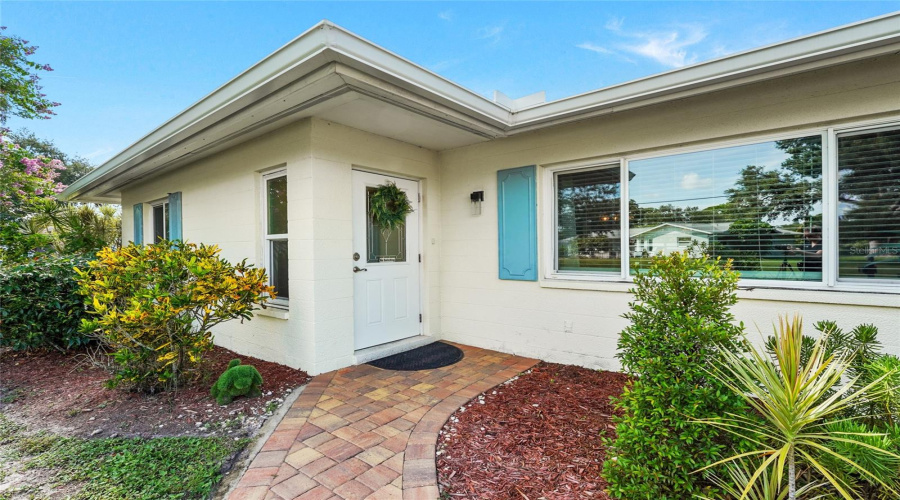 Sarasota, Florida 34231, 2 Bedroom Bedrooms, ,2 Bathroombathrooms,Residential,For Sale,Savage,0,Mfra4703273