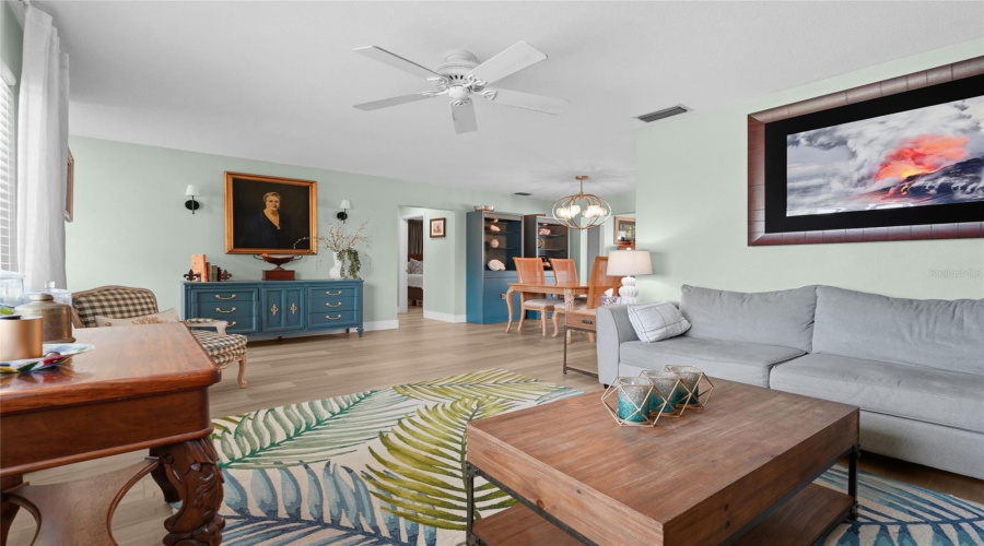 Sarasota, Florida 34231, 2 Bedroom Bedrooms, ,2 Bathroombathrooms,Residential,For Sale,Savage,0,Mfra4703273
