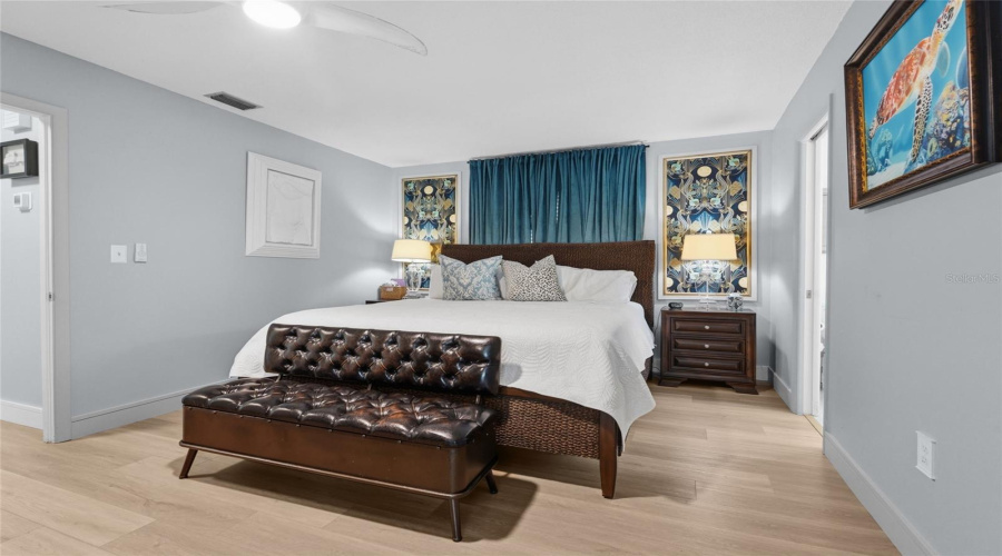 Sarasota, Florida 34231, 2 Bedroom Bedrooms, ,2 Bathroombathrooms,Residential,For Sale,Savage,0,Mfra4703273