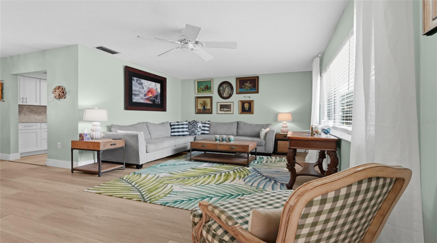 Sarasota, Florida 34231, 2 Bedroom Bedrooms, ,2 Bathroombathrooms,Residential,For Sale,Savage,0,Mfra4703273