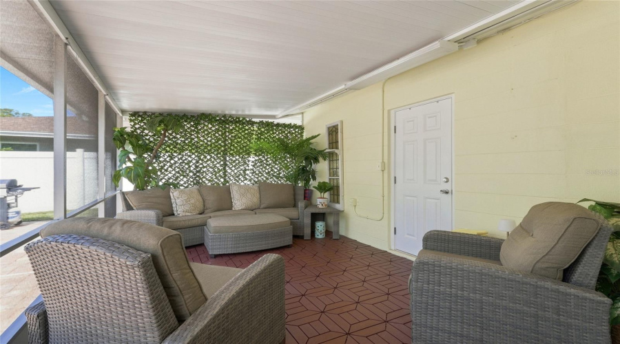 Sarasota, Florida 34231, 2 Bedroom Bedrooms, ,2 Bathroombathrooms,Residential,For Sale,Savage,0,Mfra4703273