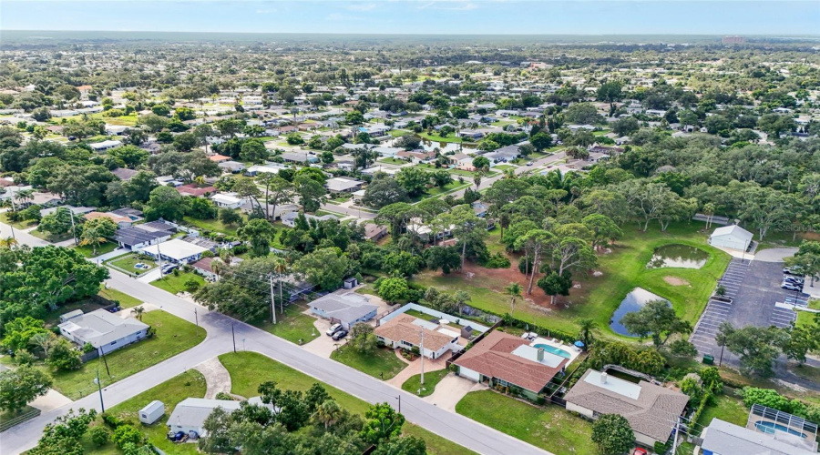 Sarasota, Florida 34231, 2 Bedroom Bedrooms, ,2 Bathroombathrooms,Residential,For Sale,Savage,0,Mfra4703273
