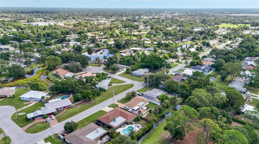 Sarasota, Florida 34231, 2 Bedroom Bedrooms, ,2 Bathroombathrooms,Residential,For Sale,Savage,0,Mfra4703273