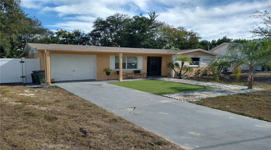 Hudson, Florida 34667, 3 Bedroom Bedrooms, ,2 Bathroombathrooms,Residential,For Sale,College Hill,0,Mfrw7877864