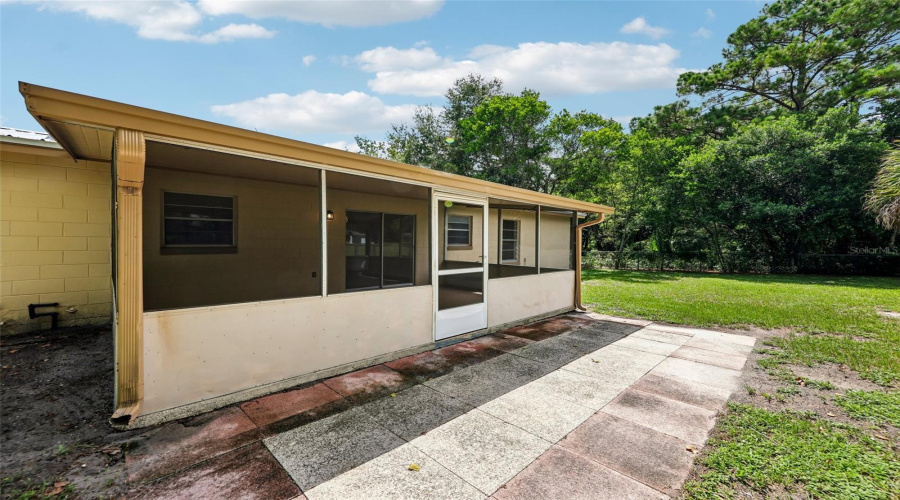 Sanford, Florida 32773, 3 Bedroom Bedrooms, ,1 Bathroombathrooms,Residential,For Sale,Loch Low,0,Mfro6436657