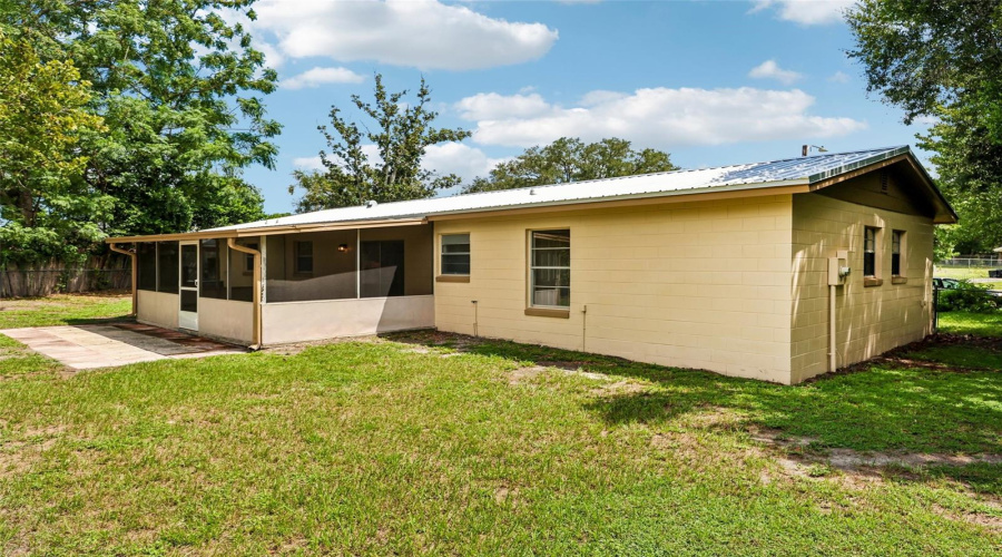 Sanford, Florida 32773, 3 Bedroom Bedrooms, ,1 Bathroombathrooms,Residential,For Sale,Loch Low,0,Mfro6436657