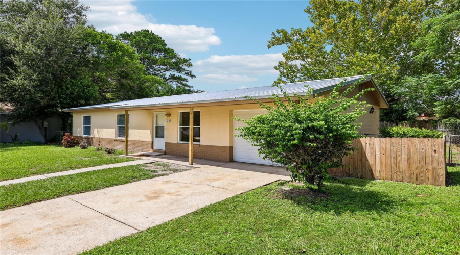 Sanford, Florida 32773, 3 Bedroom Bedrooms, ,1 Bathroombathrooms,Residential,For Sale,Loch Low,0,Mfro6436657
