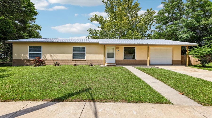 Sanford, Florida 32773, 3 Bedroom Bedrooms, ,1 Bathroombathrooms,Residential,For Sale,Loch Low,0,Mfro6436657