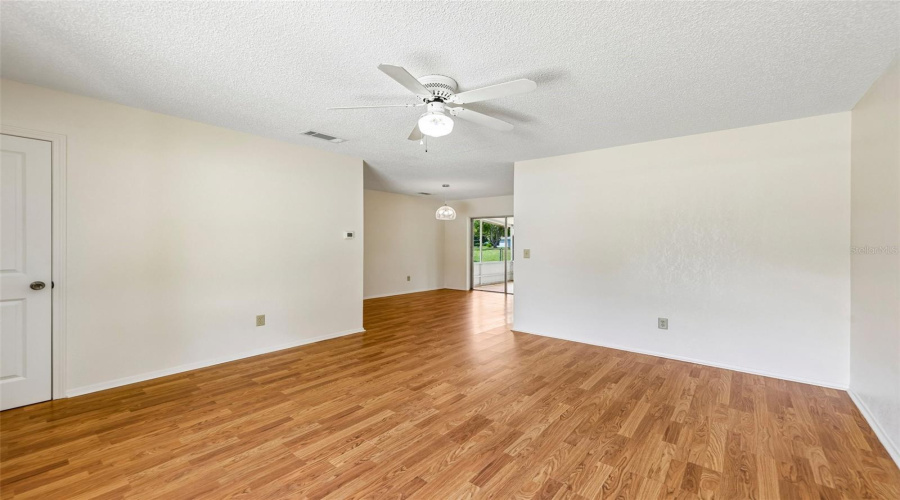 Sanford, Florida 32773, 3 Bedroom Bedrooms, ,1 Bathroombathrooms,Residential,For Sale,Loch Low,0,Mfro6436657