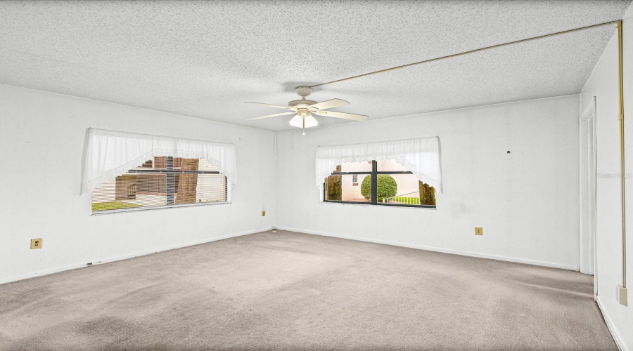 Clearwater, Florida 33761, 2 Bedroom Bedrooms, ,2 Bathroombathrooms,Residential,For Sale,Estancia,0,Mfrtb8541827