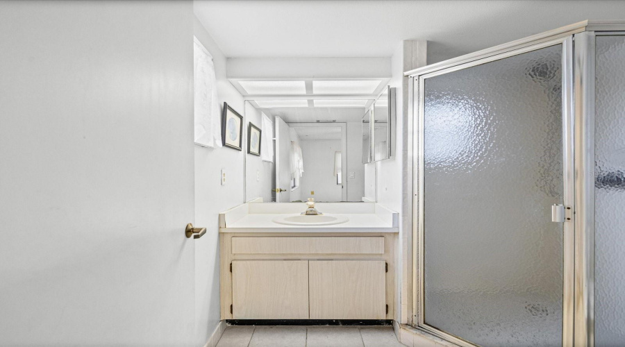 Clearwater, Florida 33761, 2 Bedroom Bedrooms, ,2 Bathroombathrooms,Residential,For Sale,Estancia,0,Mfrtb8541827