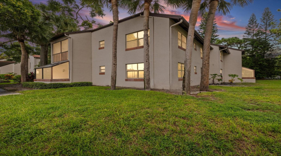 Clearwater, Florida 33761, 2 Bedroom Bedrooms, ,2 Bathroombathrooms,Residential,For Sale,Estancia,0,Mfrtb8541827