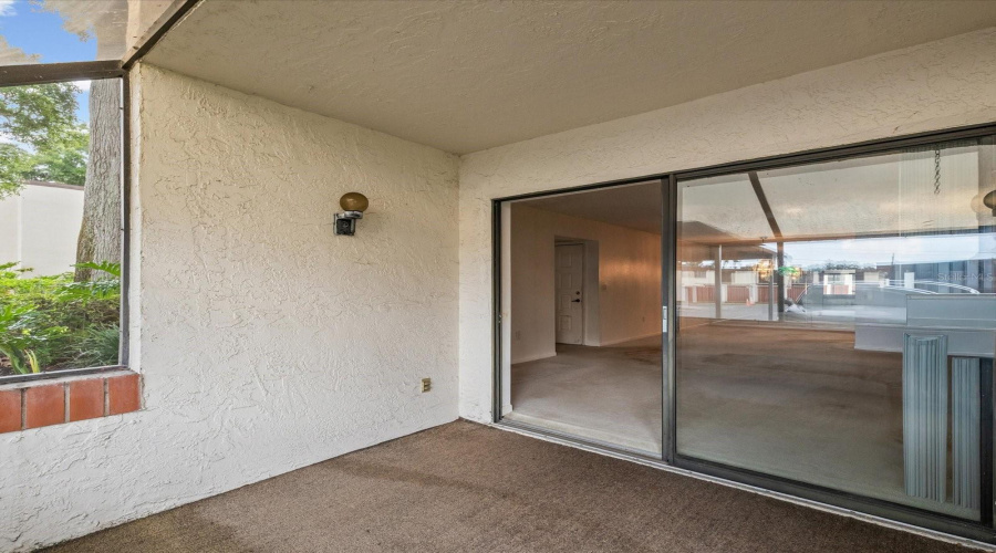 Clearwater, Florida 33761, 2 Bedroom Bedrooms, ,2 Bathroombathrooms,Residential,For Sale,Estancia,0,Mfrtb8541827